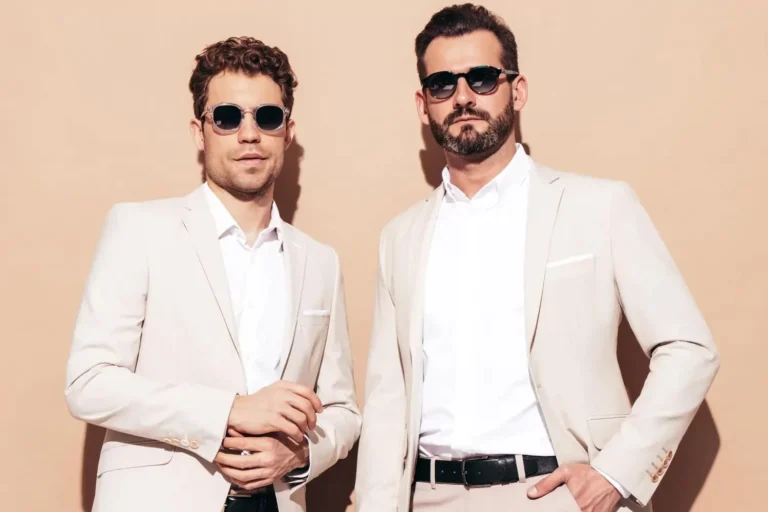 The Stylish Sojourn A Fashionista’s Exquisite Journey Through the Latest Trends and Styles